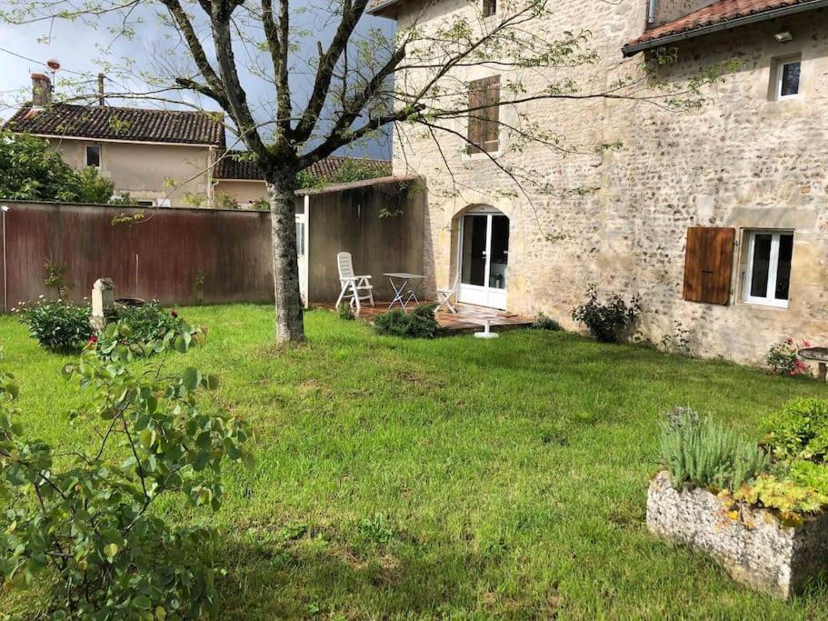 Maison De Campagne, Confort * Romagne (Vienne)